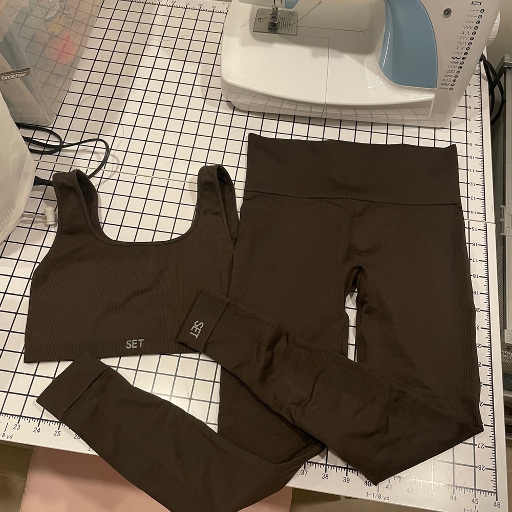 SET Active Brown Sports Bra and Leggings Set
